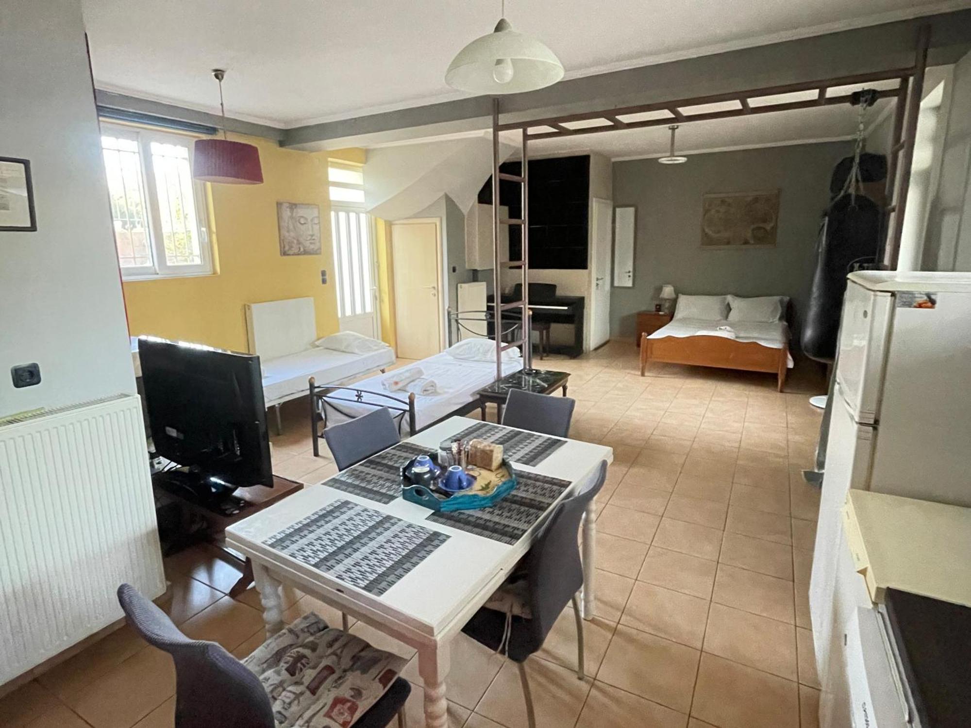 Patras - Independent Studio In Quiet Area Zewnętrze zdjęcie